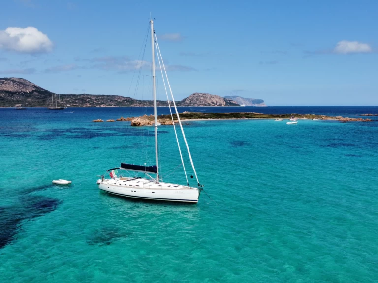 Båtuthyrning Bénéteau Oceanis 523 Clipper i Golfo Aranci på Samboat 
