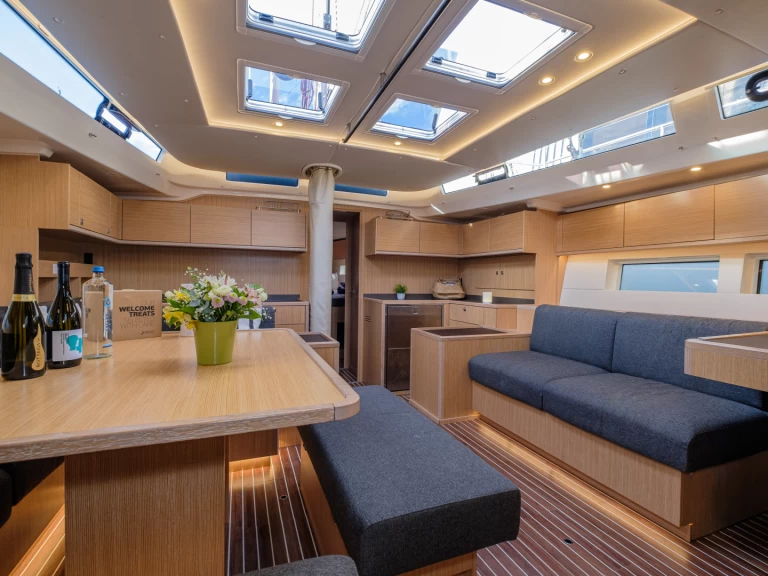 Hyra Segelbåt  med eller utan skeppare Bavaria Lavrio 