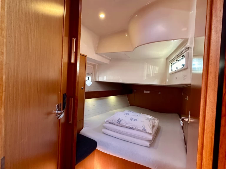 Yacht charter Sukošan billig Cruiser 45