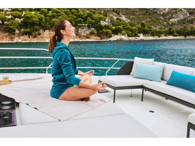 Uthyrning Capo d'Orlando - Prestige Prestige M48 av Samboat 