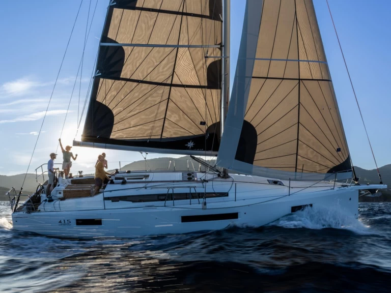 Jeanneau Sun Odyssey 415 charter bareboat eller skeppad i Split 