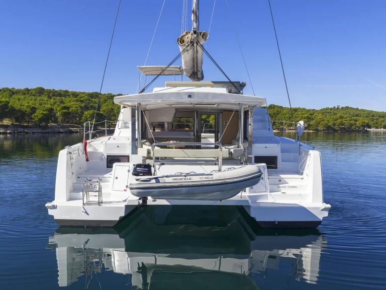 Uthyrning Katamaran  Bali med en båtlicens 