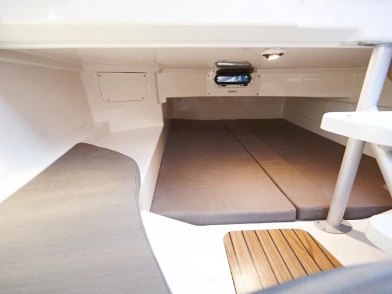 Hyr en Quicksilver Activ 805 Cruiser Tribunj 