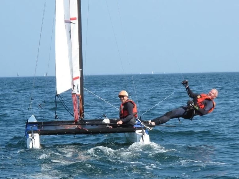Hyr en Nacra 570 FUN Carnac 