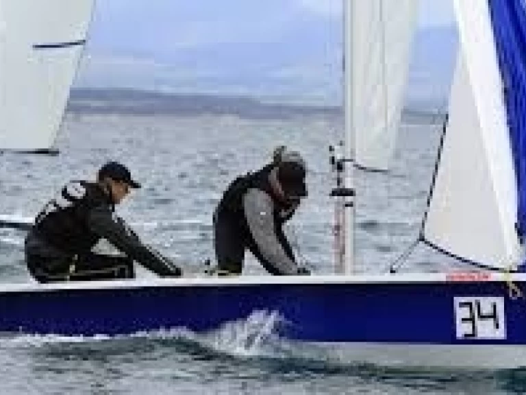 LASER PERFORMANCE LASER 2000 charter bareboat eller skeppad i Carnac