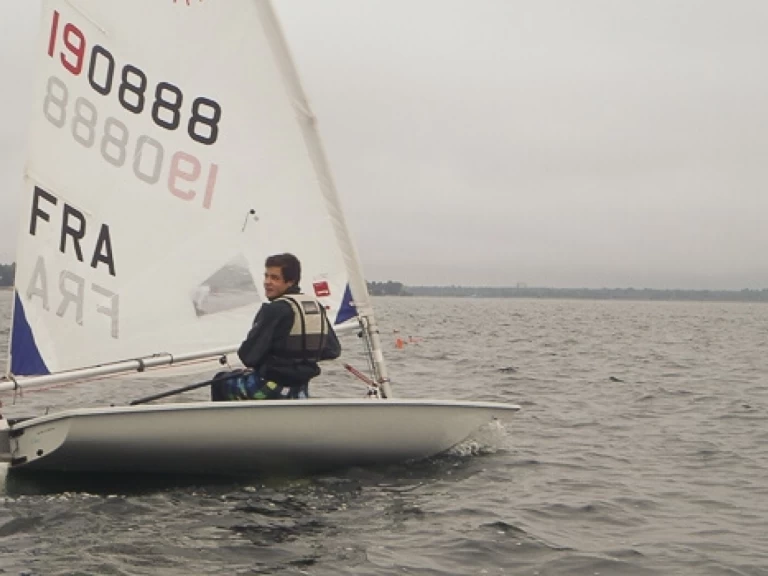 Uthyrning Carnac - LASER PERFORMANCE Laser Solo av Samboat 