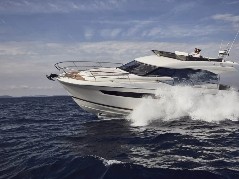 Yacht charter Port-Haliguen billig Prestige 520