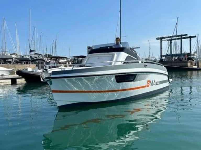 Hyr en BMA BOATS BMA X233 La Trinité-sur-Mer 