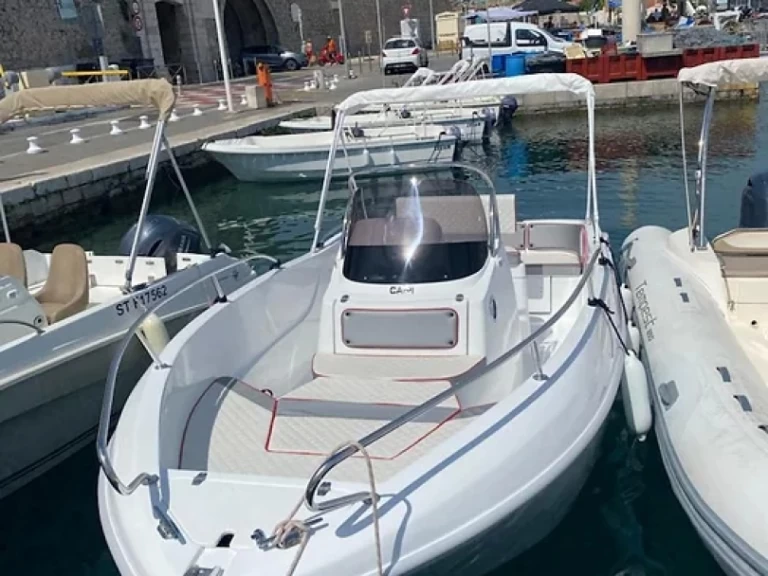 Selva Open Line D 5.7 charter bareboat eller skeppad i Antibes
