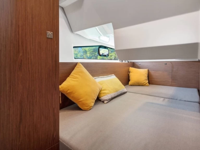 Hyr en Jeanneau Merry Fisher 1095 La Trinité-sur-Mer 