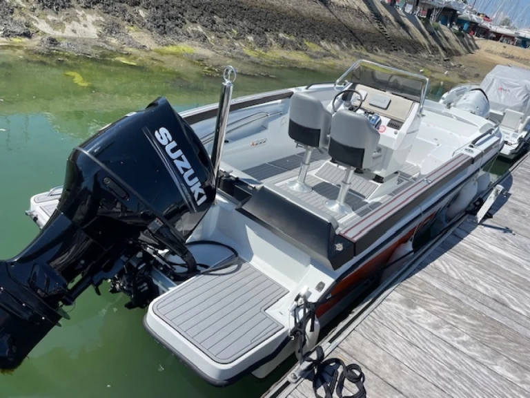 Yacht charter La Trinité-sur-Mer billig BMA X222