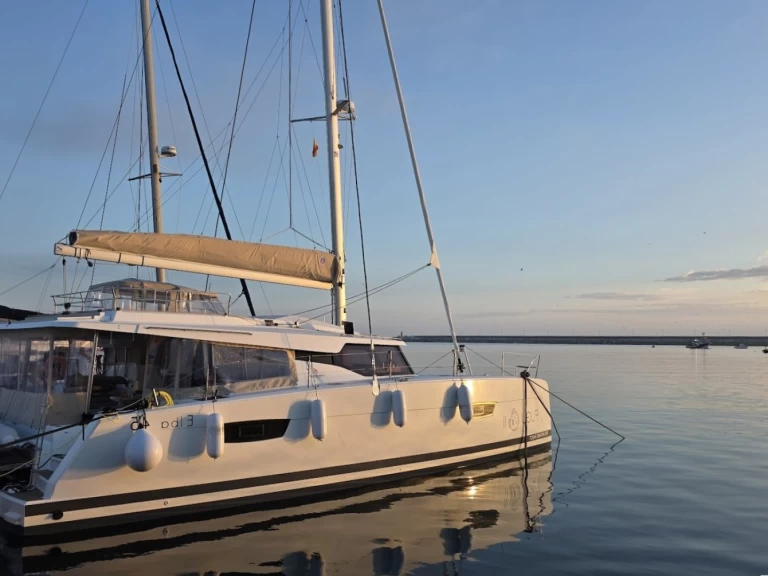 Hyra Katamaran  med eller utan skeppare Fountaine Pajot Rhodes (City) 