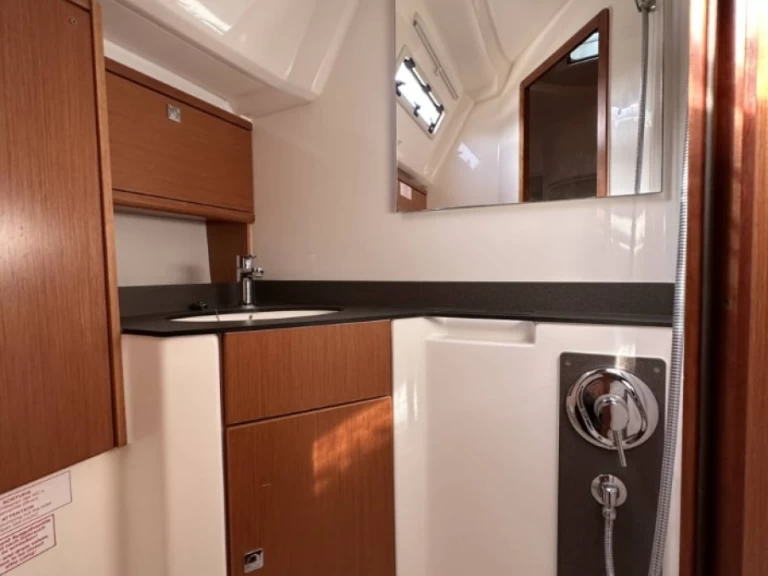 Hyr en Bavaria Cruiser 46 Lefkáda 