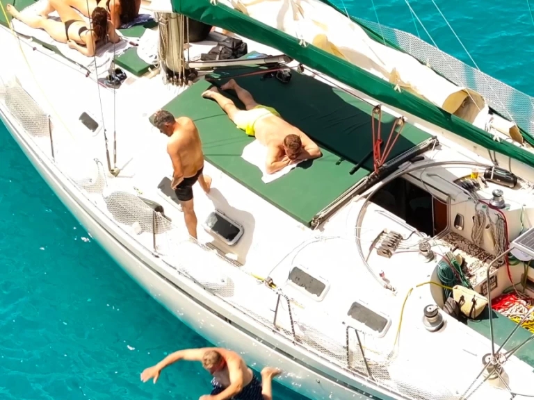 Bénéteau First 45 F5 charter bareboat eller skeppad i Rhodes (City)