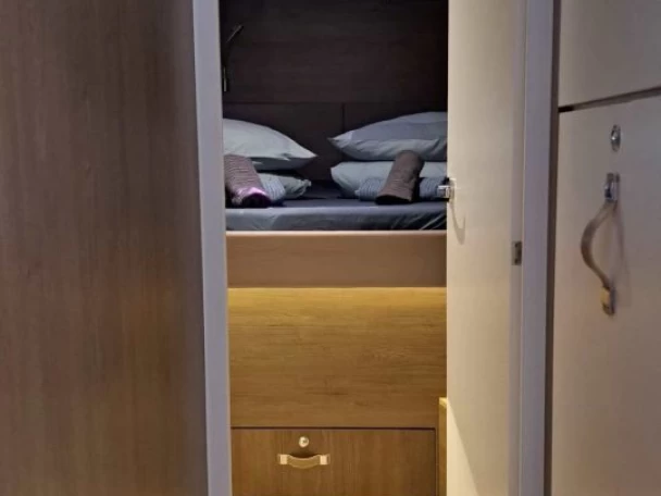 Yacht charter Palma de Mallorca billig Bali 4.4