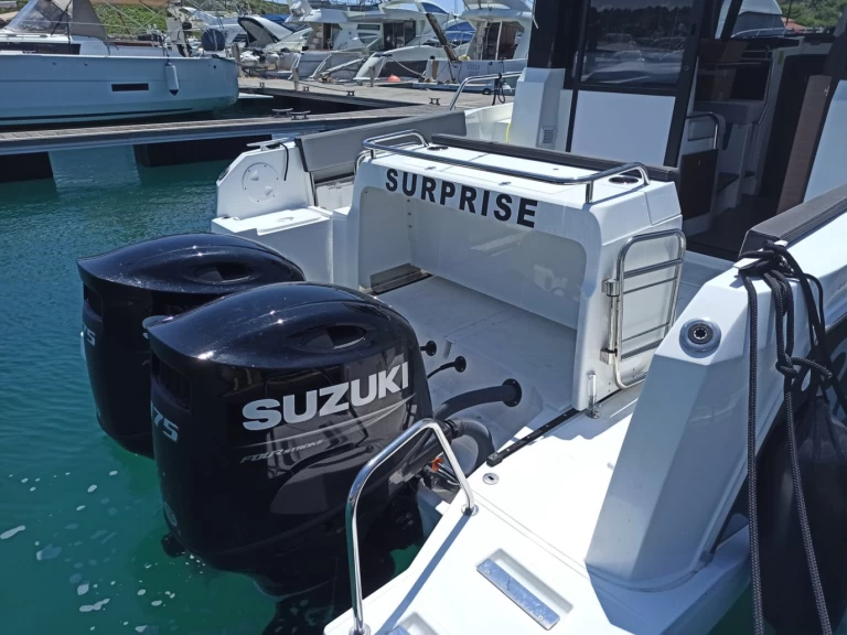 Hyr en Jeanneau Merry Fisher 895 Sport Offshore Punat 