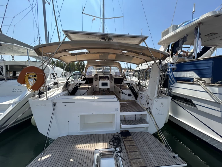 Yacht charter Gouvia billig Dufour 430 Grand Large