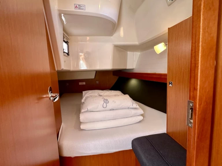 Uthyrning Segelbåt  i Drage - Bavaria Cruiser 37