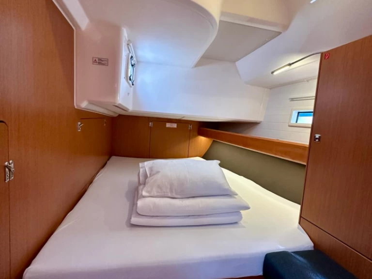 Yacht charter Sukošan billig Cruiser 46