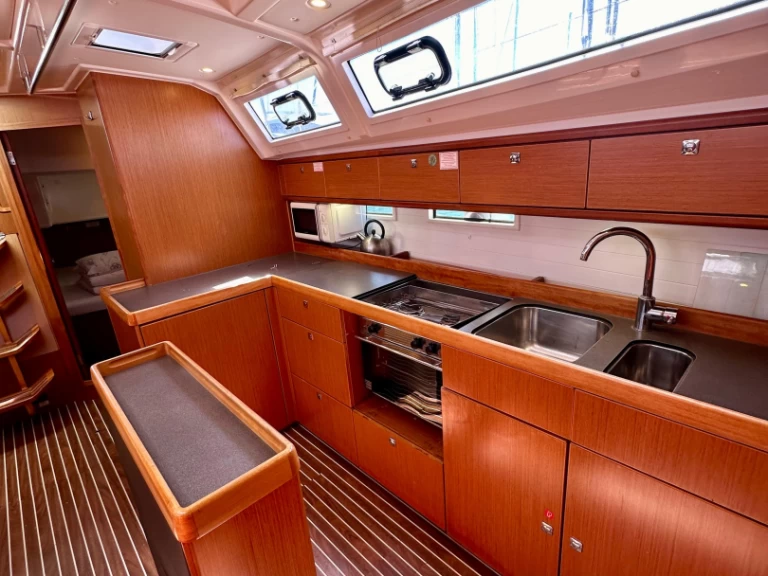 Hyra Segelbåt  med eller utan skeppare Bavaria Sukošan 