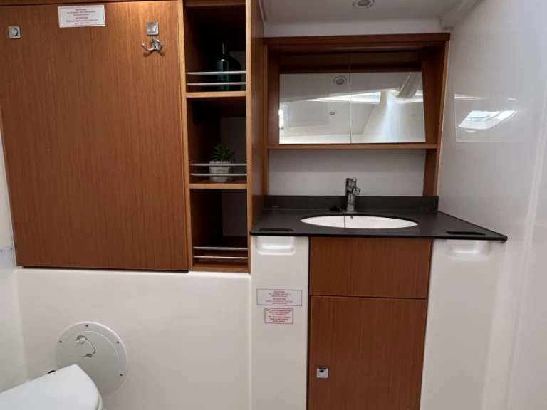 Uthyrning Segelbåt  Bavaria med en båtlicens 