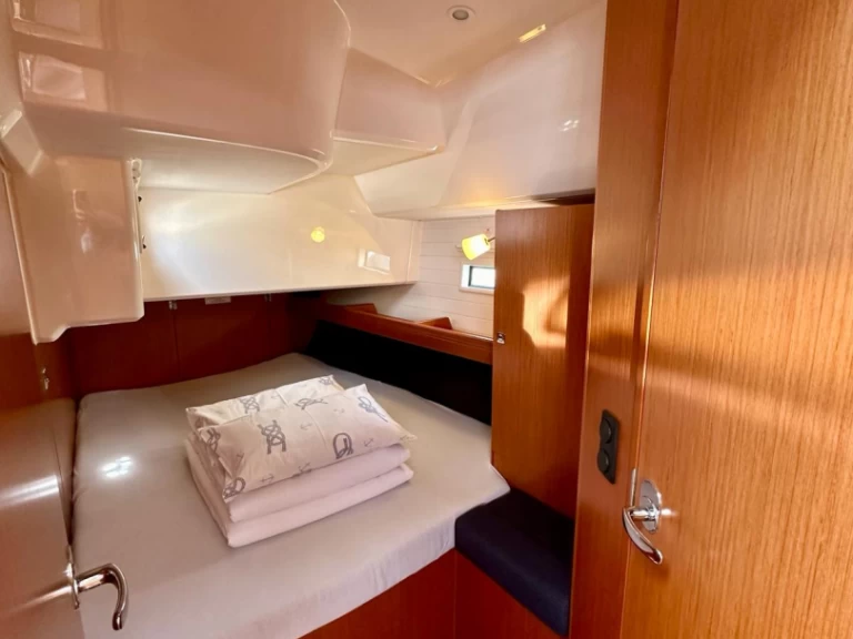 Hyra Segelbåt  med eller utan skeppare Bavaria Sukošan 