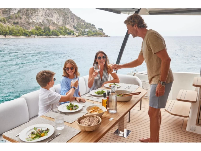 Uthyrning Motorbåt  i Capo d'Orlando - Prestige Prestige M48