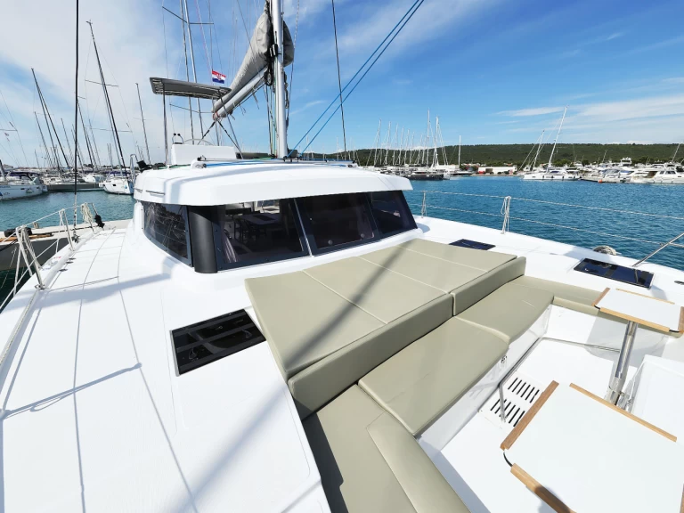 Uthyrning Katamaran  Bali med en båtlicens 