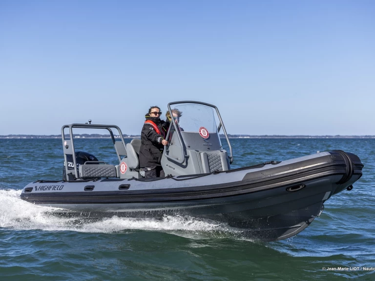 Hyr en Highfield Patrol 660 La Trinité-sur-Mer 