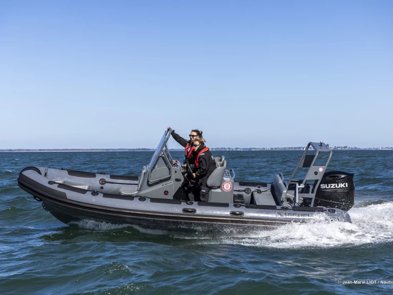 RIB för uthyrning La Trinité-sur-Mer till det bästa priset 