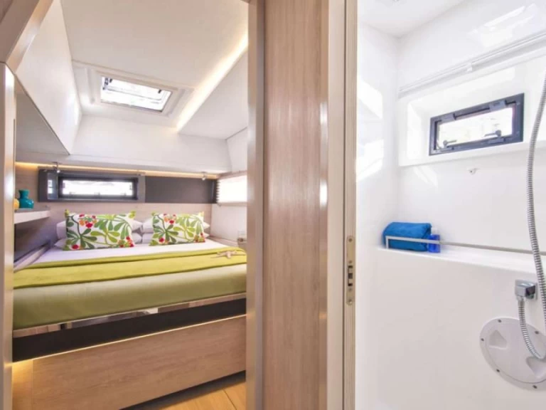 Uthyrning Katamaran  Leopard med en båtlicens 