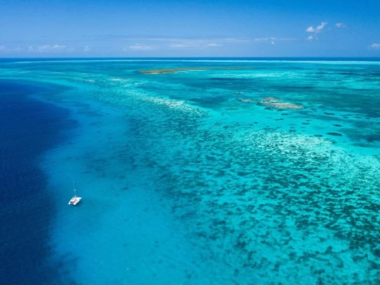 Hyra Katamaran  med eller utan skeppare Fountaine Pajot Belize City 