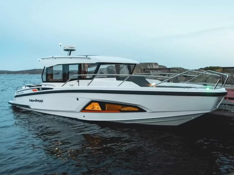 Hyra Motorbåt  med eller utan skeppare Nordkapp Glyfada 