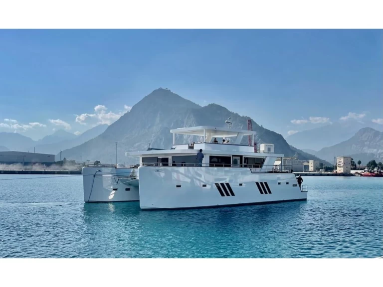 Yacht charter Palma de Mallorca billig Ocean Beast 65