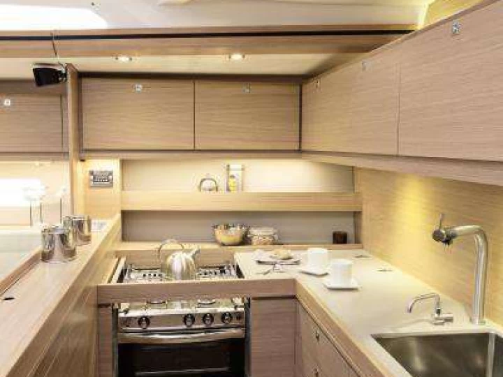 Hyra Segelbåt  med eller utan skeppare Dufour Rhodes (City) 