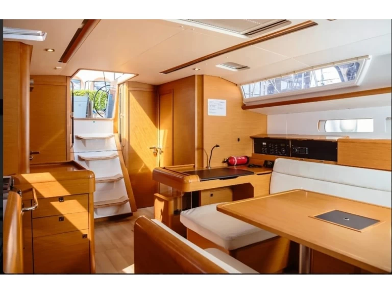 Segelbåt  för uthyrning Tropea till det bästa priset 