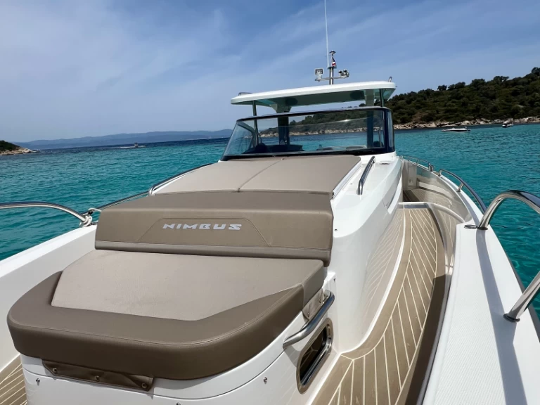 Hyr en Nimbus T11 Níkiti 