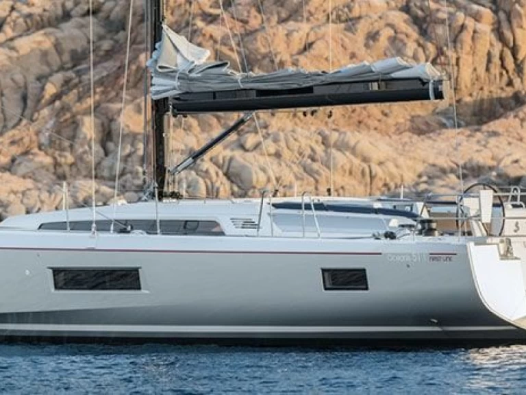 Hyra Segelbåt  med eller utan skeppare Bénéteau Nikiána 