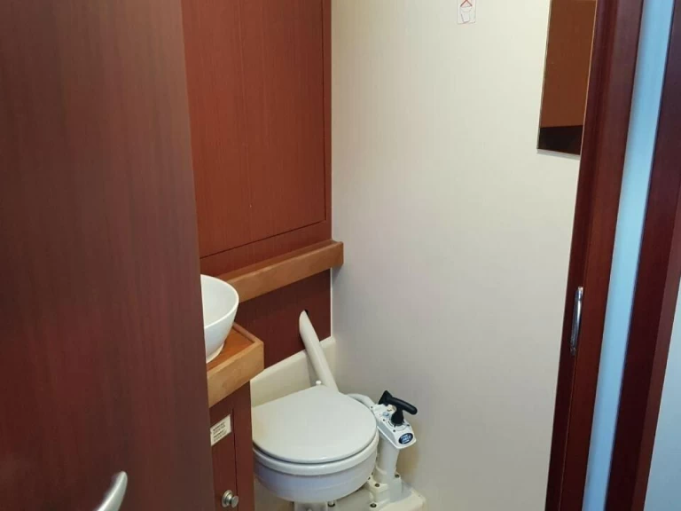 Uthyrning Segelbåt  Hanse med en båtlicens 