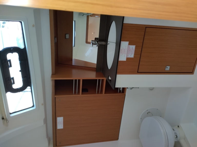 Uthyrning Segelbåt  Bavaria med en båtlicens 