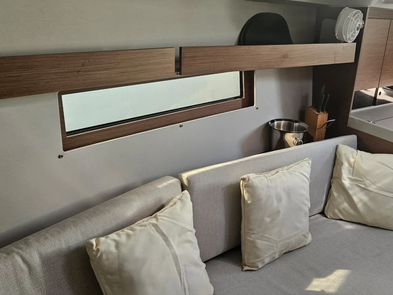 Hyr en Bénéteau Oceanis 34.1 Marmaris 