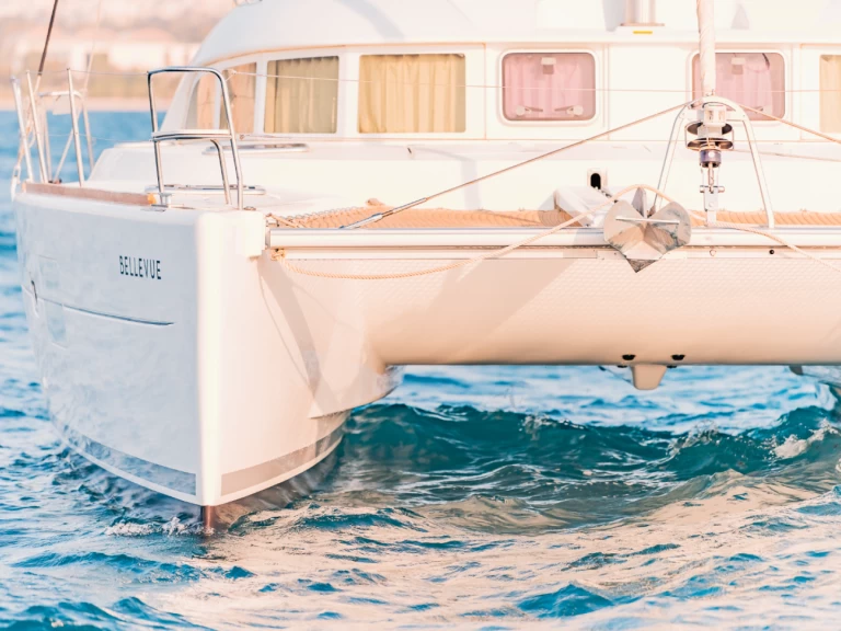 Lagoon Lagoon 380 S2 charter bareboat eller skeppad i Lavrio