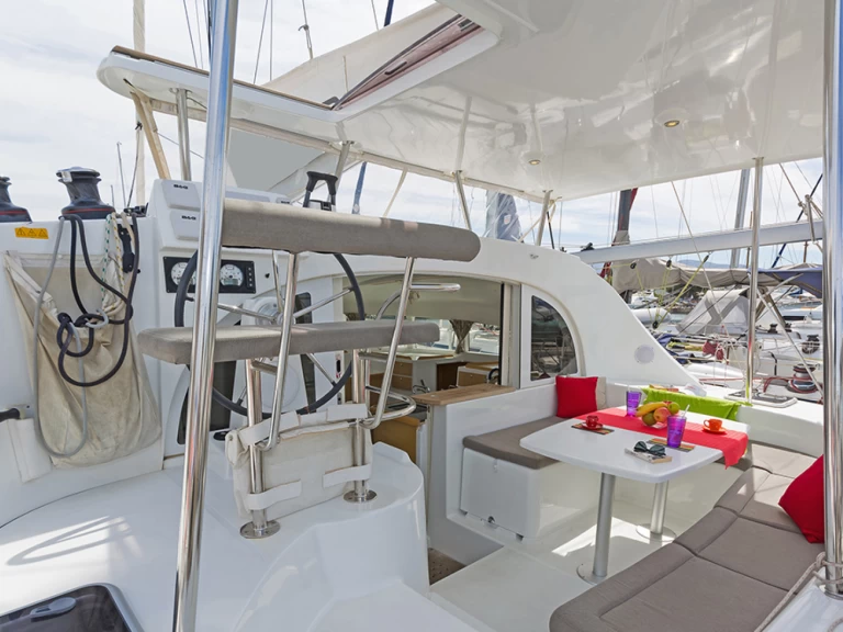 Uthyrning Lavrio - Lagoon Lagoon 380 S2 av Samboat 