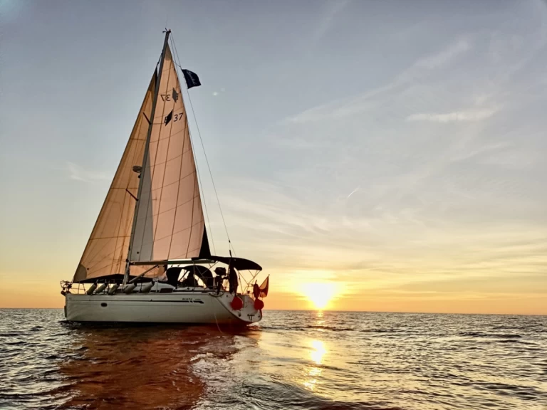 Yacht charter Barcelona billig Cruiser 37