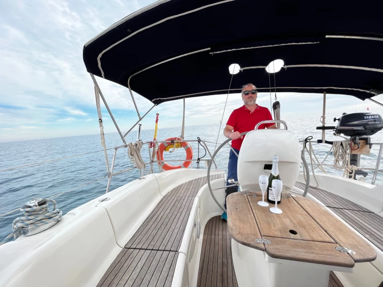 Uthyrning Segelbåt  Bavaria med en båtlicens 