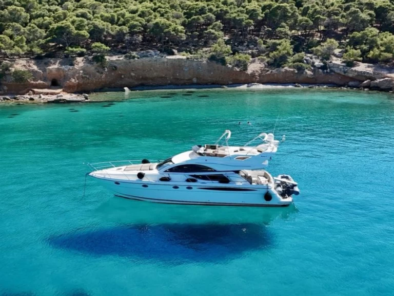Båtuthyrning Fairline Phantom 50 i Glyfada på Samboat 