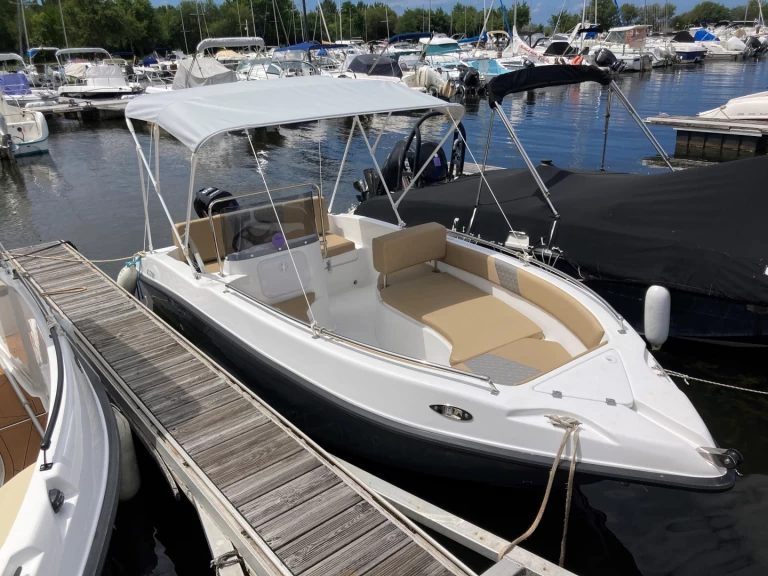Nireus Optima 505 charter bareboat eller skeppad i Sanguinet