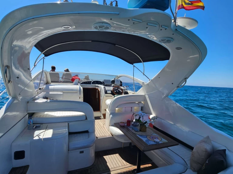 Hyra Motorbåt  med eller utan skeppare Fairline Marbella  