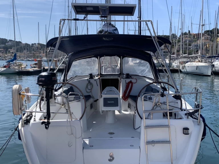 Uthyrning Segelbåt  Bénéteau med en båtlicens 