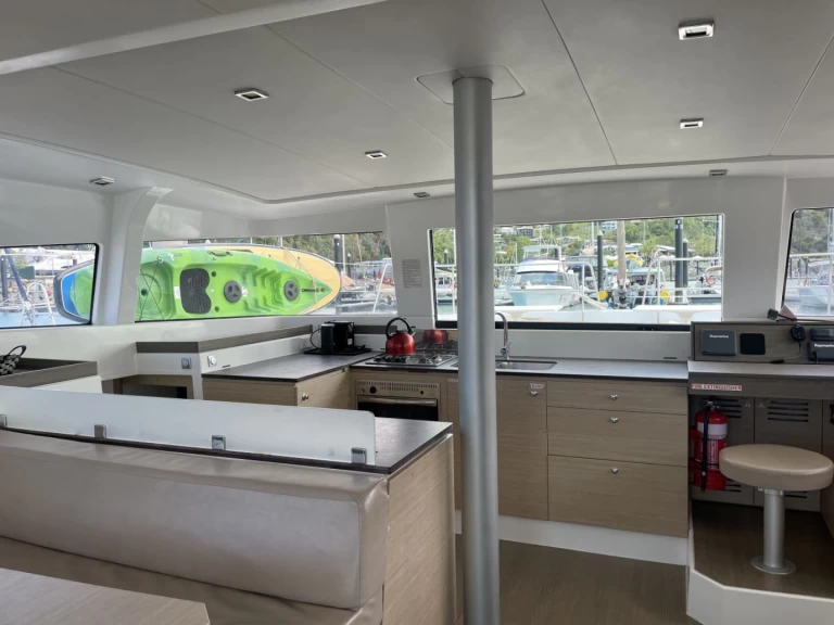 Yacht charter Airlie Beach billig Bali 4.3